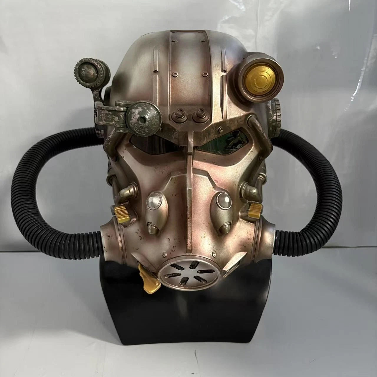 New Arrival | Xcoser Fallout 4 T-51 Life Scale Helmet Resin Props