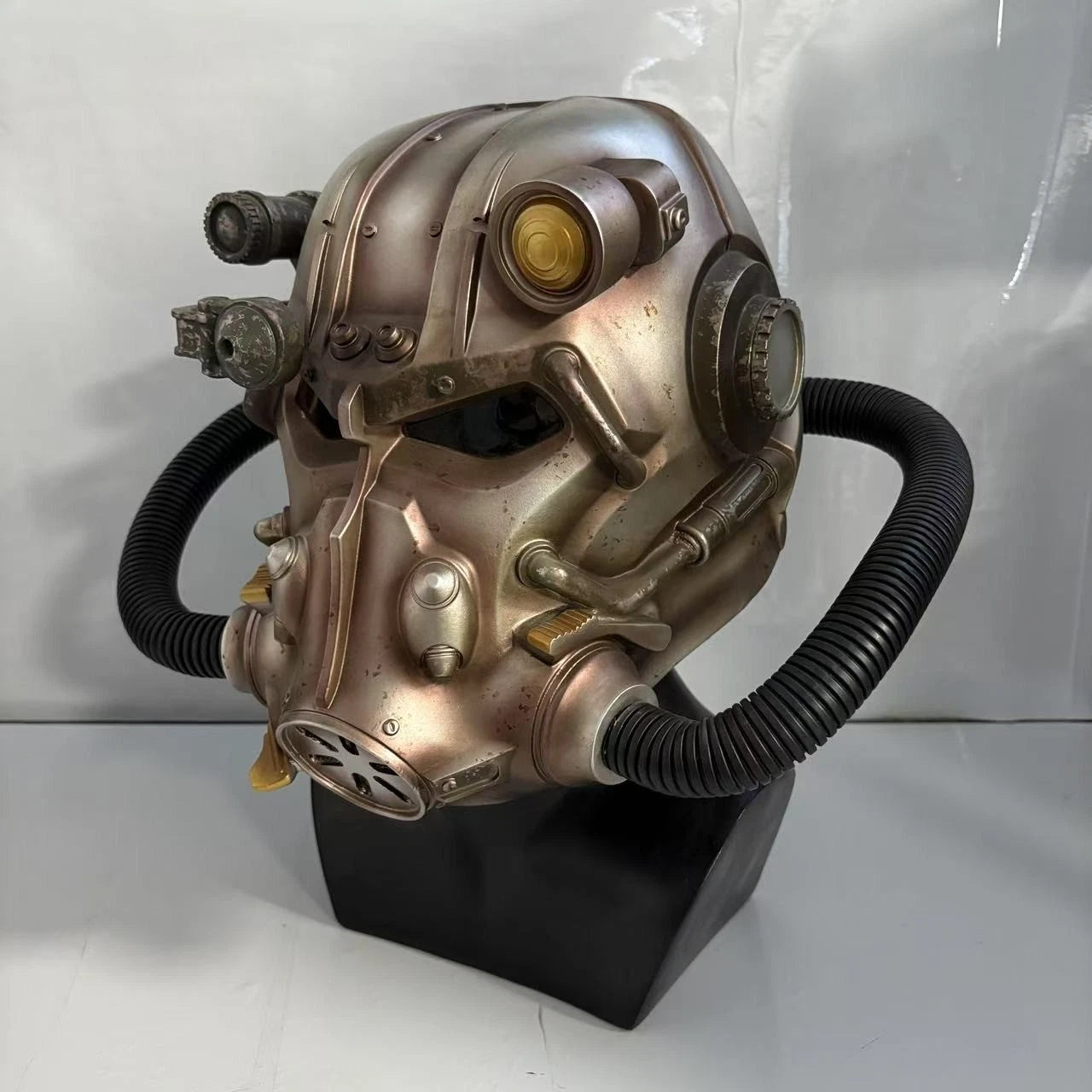 New Arrival | Xcoser Fallout 4 T-51 Life Scale Helmet Resin Props