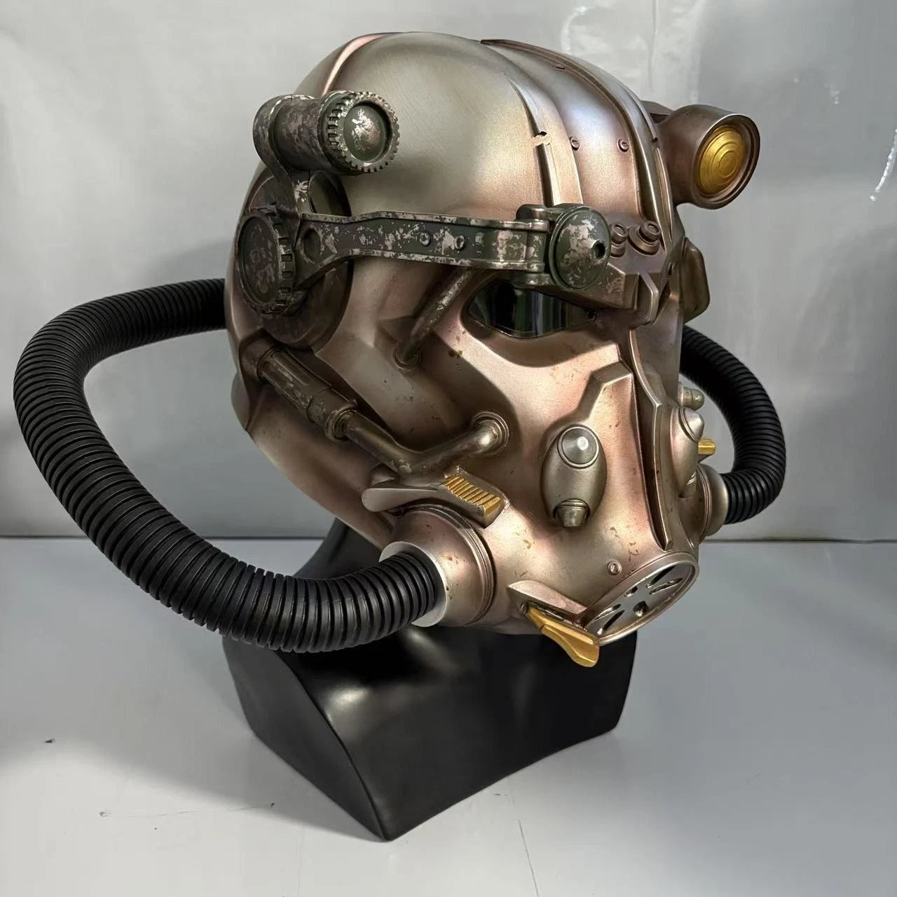 New Arrival | Xcoser Fallout 4 T-51 Life Scale Helmet Resin Props